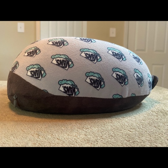 RARE Vans Neck Pillow - Picture 3 of 4